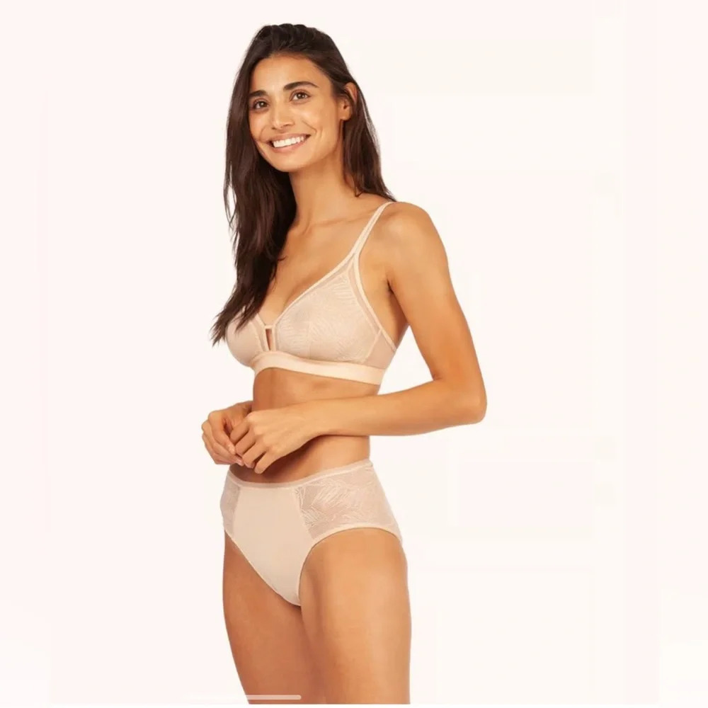 NWT Lively The Smooth Lace Bralette: Toasted Almond Size Small - Picture 4 of 9